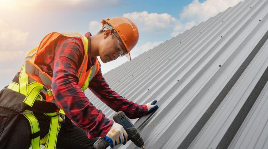 Professional Emergency Roof Repairs services in Fe Warren Afb, WY